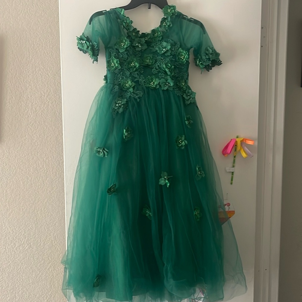 Emerald green girls dress